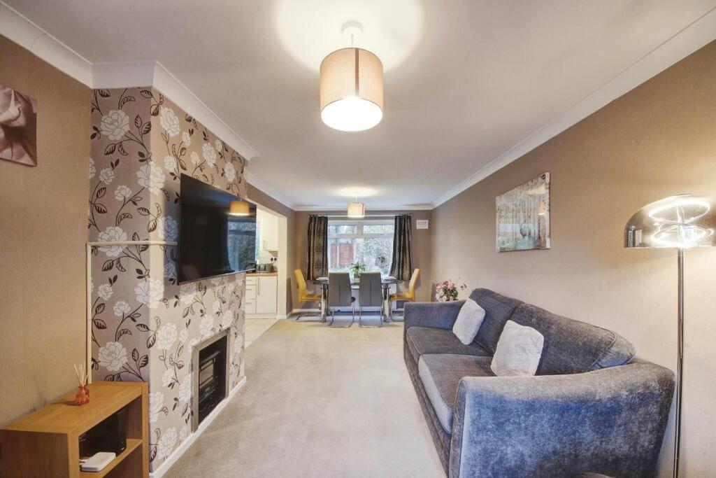 Beautiful Home Close To Town Free Netflix, Wifi Solihull Eksteriør bilde