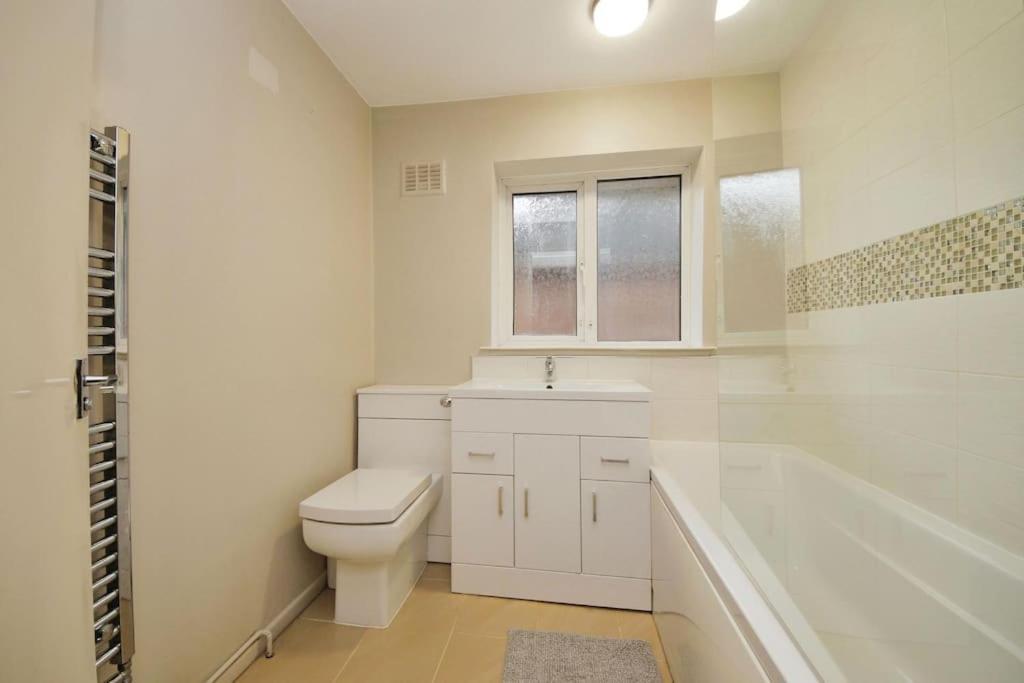 Beautiful Home Close To Town Free Netflix, Wifi Solihull Eksteriør bilde